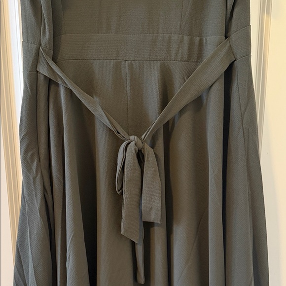 NWT City Chic Olive Green Midi Dress - Picture 6 of 6